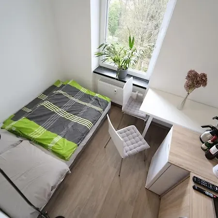 Preiswertes Modernes Gaestezimmer In Aue Bad-schlema * Aue (Saxony)